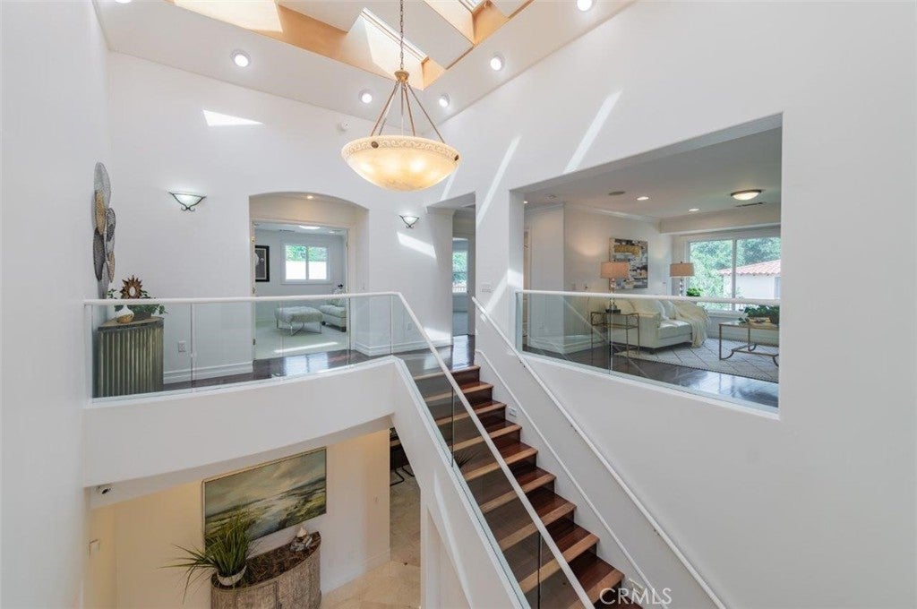 Pasadena, California, 91107, United States, 6 Bedrooms Bedrooms, ,5 BathroomsBathrooms,Residential,Active,1914920