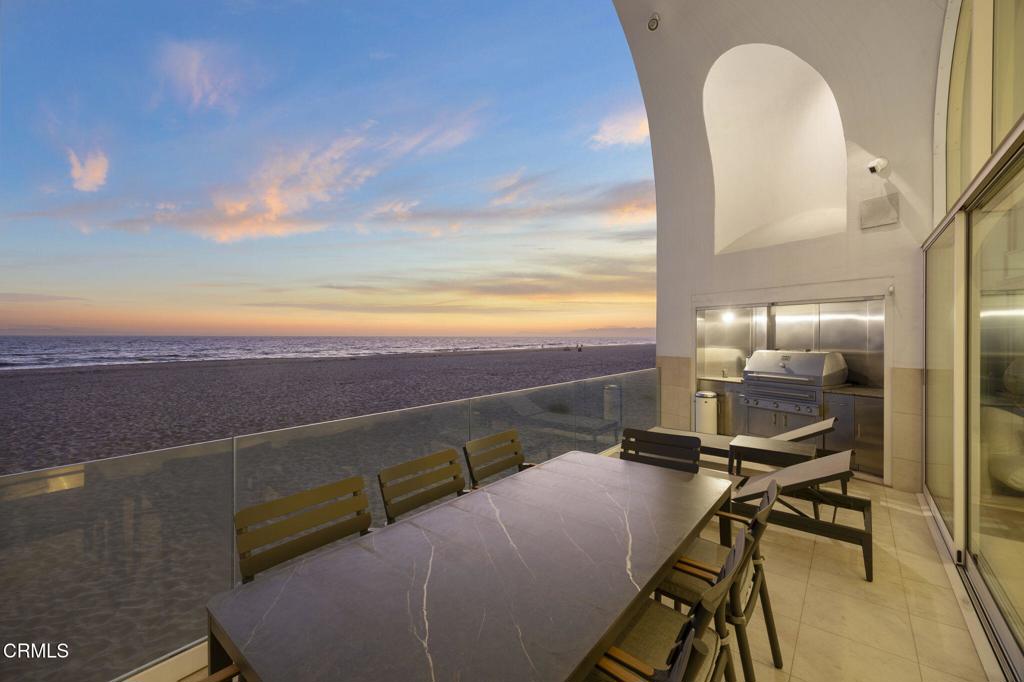 Oxnard, California, 93035, United States, 4 Bedrooms Bedrooms, ,5 BathroomsBathrooms,Residential,Active,1904736