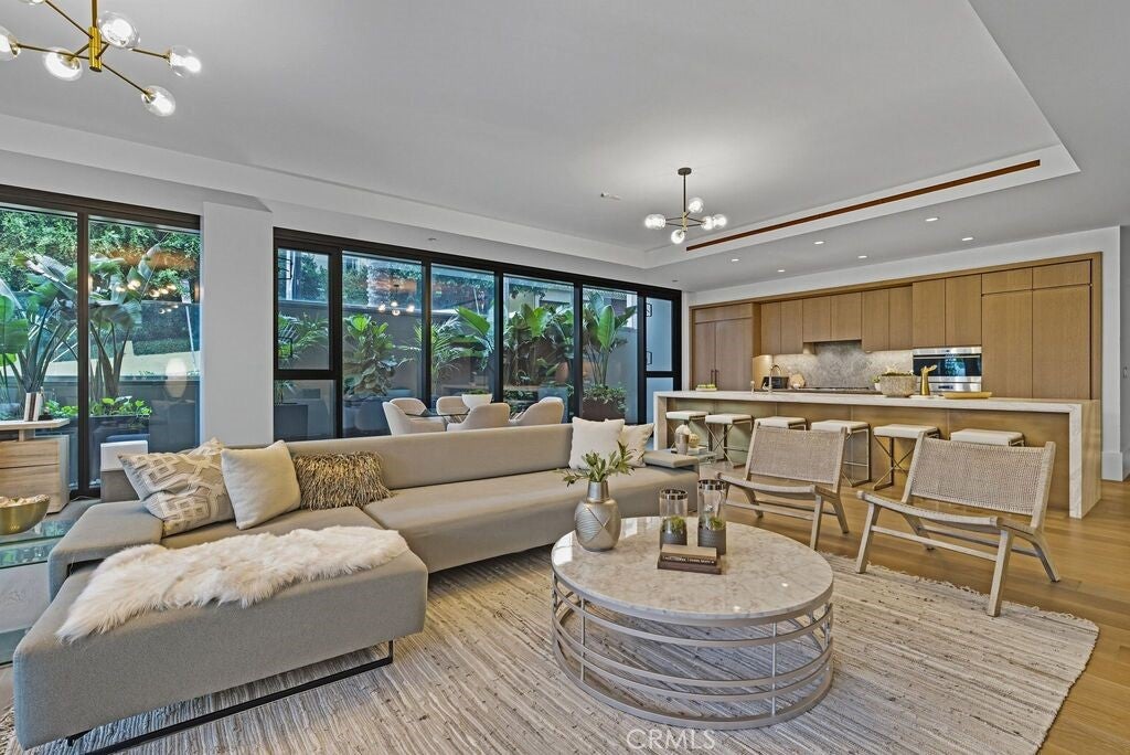 Los Angeles, California, 90069, United States, 2 Bedrooms Bedrooms, ,3 BathroomsBathrooms,Residential,Active,1995278 Los Angeles, California, 90069, United States, 2 Bedrooms Bedrooms, ,3 BathroomsBathrooms,Residential,Active,1995278