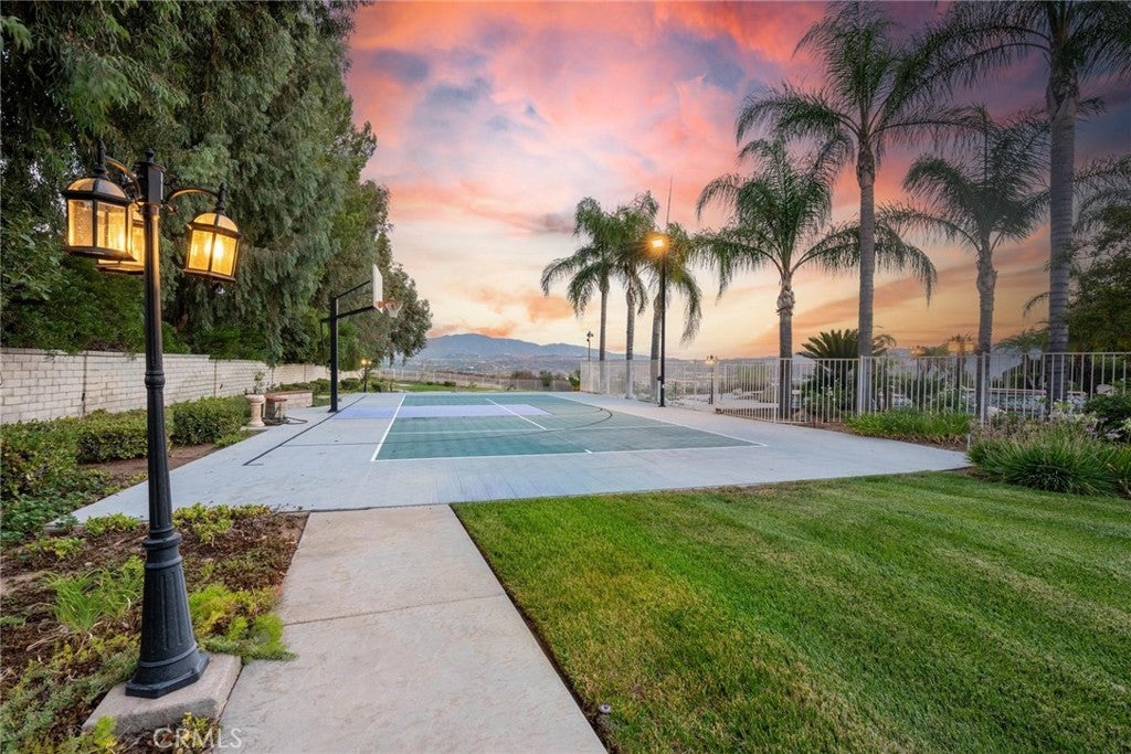 Santa Clarita, California, 91350, United States, 6 Bedrooms Bedrooms, ,5 BathroomsBathrooms,Residential,Active,2006901