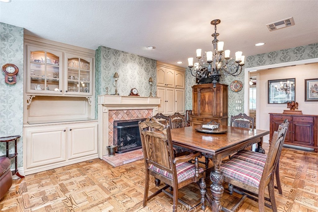 Fullerton, California, 92835, United States, 4 Bedrooms Bedrooms, ,3 BathroomsBathrooms,Residential,Active,1894565