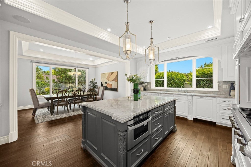 Arcadia, California, 91006, United States, 5 Bedrooms Bedrooms, ,6 BathroomsBathrooms,Residential,Active,1859344