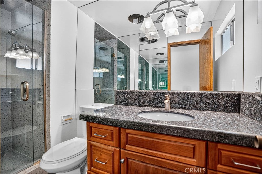 Granada Hills, California, 91344, United States, 5 Bedrooms Bedrooms, ,4 BathroomsBathrooms,Residential,Active,1929698