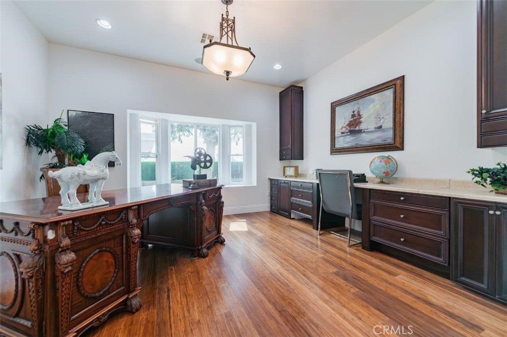 Pasadena, California, 91107, United States, 6 Bedrooms Bedrooms, ,5 BathroomsBathrooms,Residential,Active,1914920