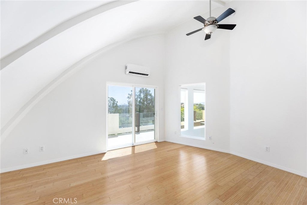 Chatsworth, California, 91311, United States, 4 Bedrooms Bedrooms, ,4 BathroomsBathrooms,Residential,Active,2011421