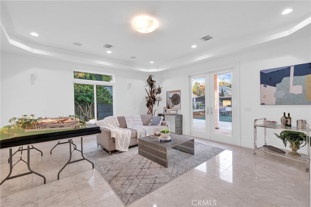 Pasadena, California, 91107, United States, 6 Bedrooms Bedrooms, ,5 BathroomsBathrooms,Residential,Active,1914920