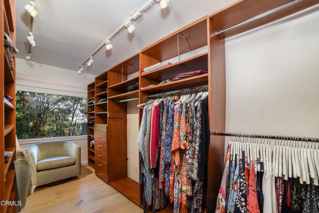 Pasadena, California, 91107, United States, 5 Bedrooms Bedrooms, ,5 BathroomsBathrooms,Residential,Active,1941341