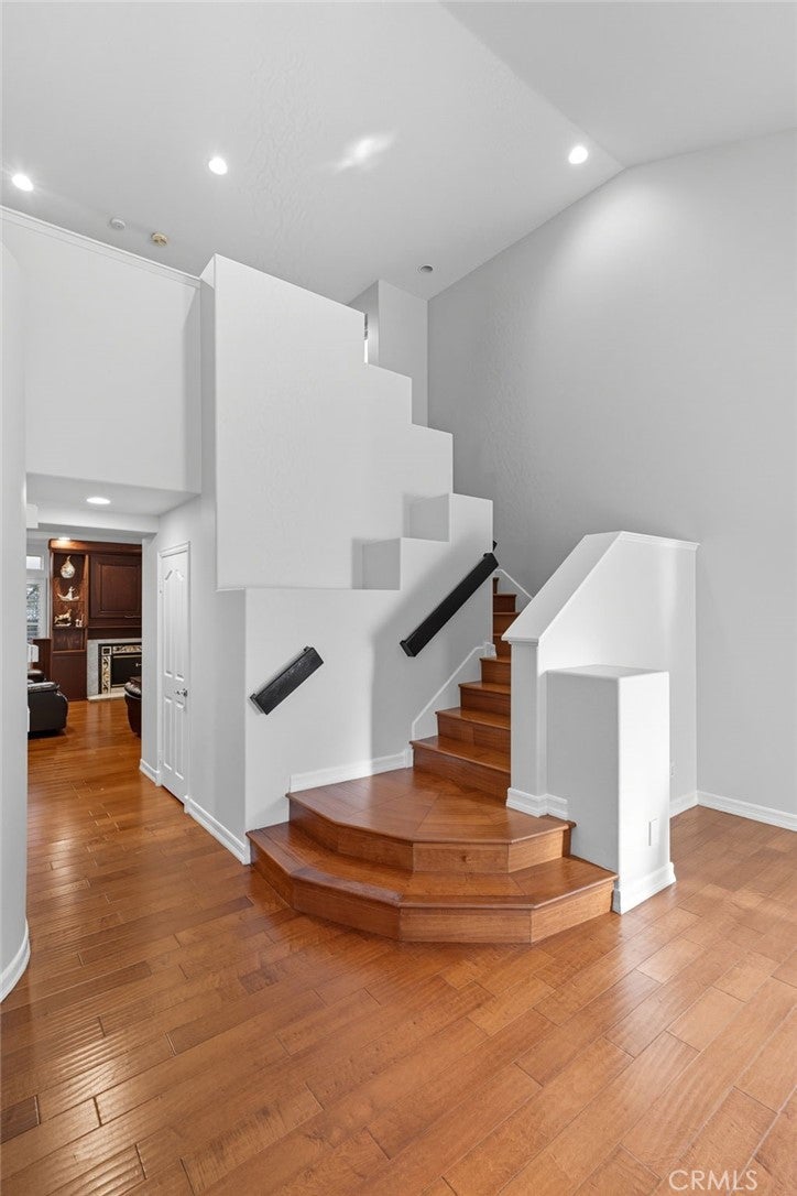 Cypress, California, 90630, United States, 4 Bedrooms Bedrooms, ,4 BathroomsBathrooms,Residential,Active,1945840