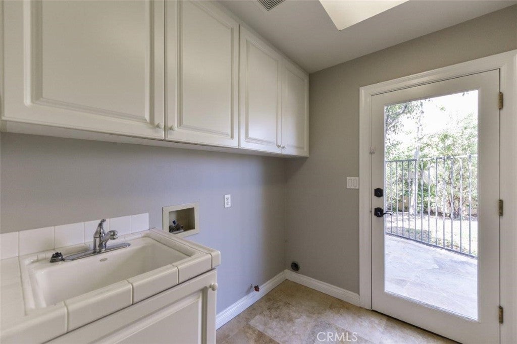 Newport Coast, California, 92657, United States, 3 Bedrooms Bedrooms, ,3 BathroomsBathrooms,Residential,Active,1926895