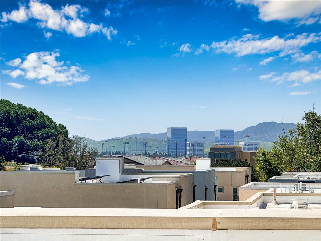 Irvine, California, 92618, United States, 3 Bedrooms Bedrooms, ,3 BathroomsBathrooms,Residential,Active,1942374