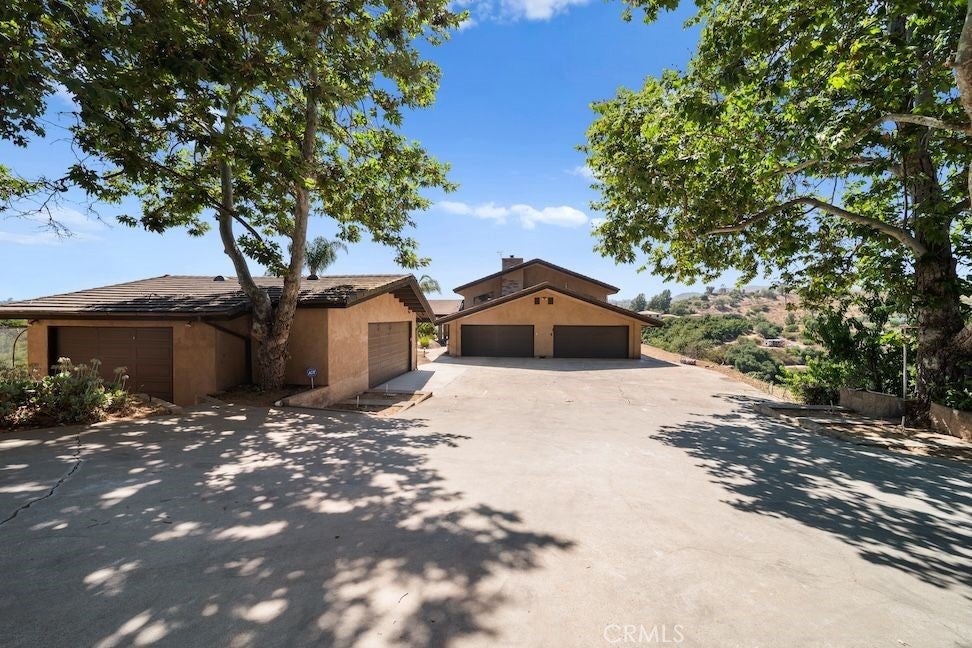 Fallbrook, California, 92028, United States, 3 Bedrooms Bedrooms, ,2 BathroomsBathrooms,Residential,Active,1820329
