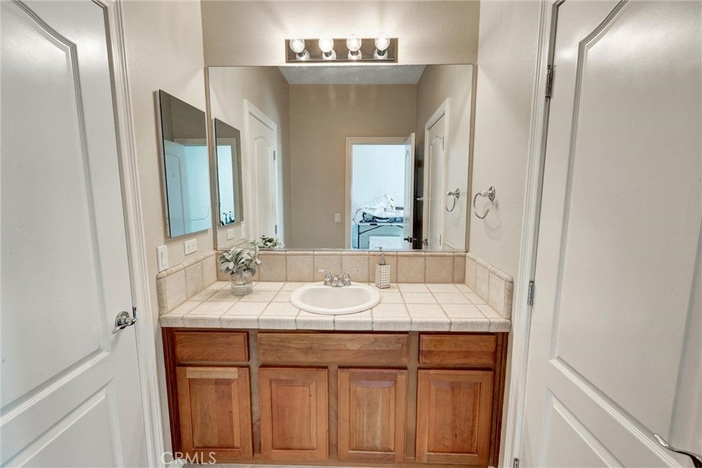 Murrieta, California, 92562, United States, 6 Bedrooms Bedrooms, ,5 BathroomsBathrooms,Residential,Active,1914833