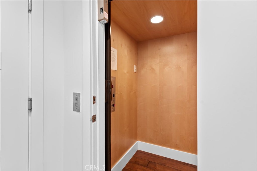 Oxnard, California, 93035, United States, ,4 BathroomsBathrooms,Residential,Active,1839447