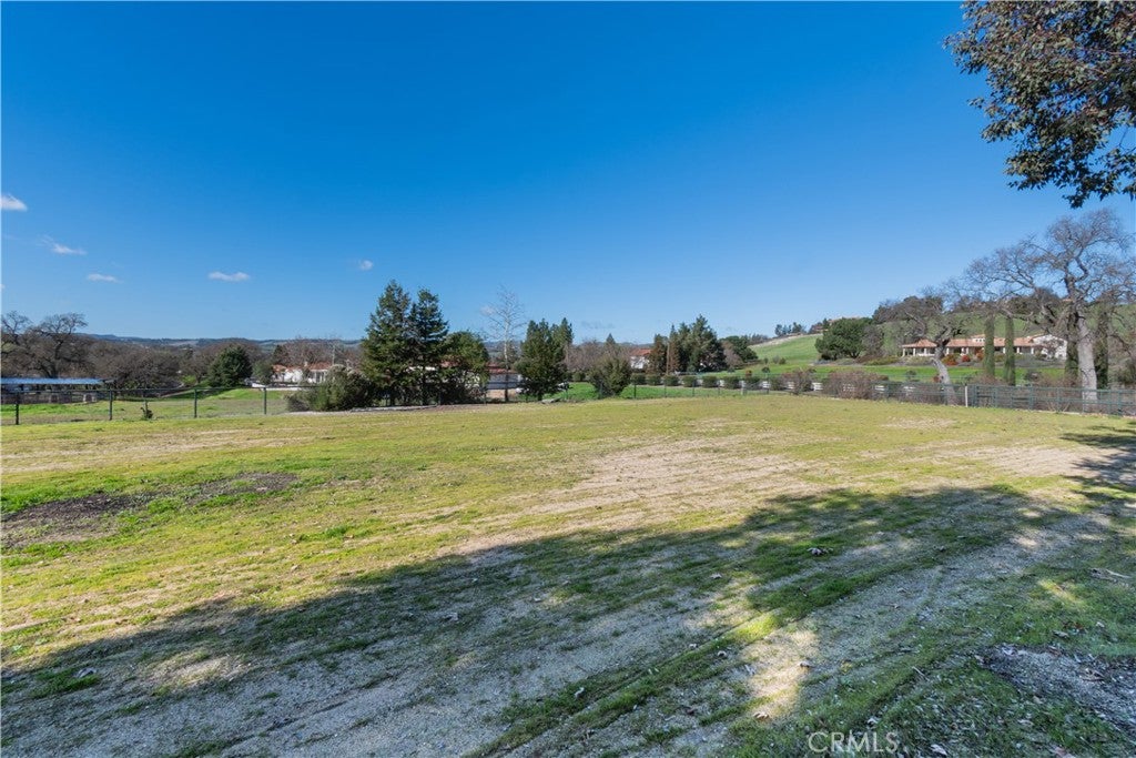Paso Robles, California, 93446, United States, 4 Bedrooms Bedrooms, ,5 BathroomsBathrooms,Residential,Active,2016421