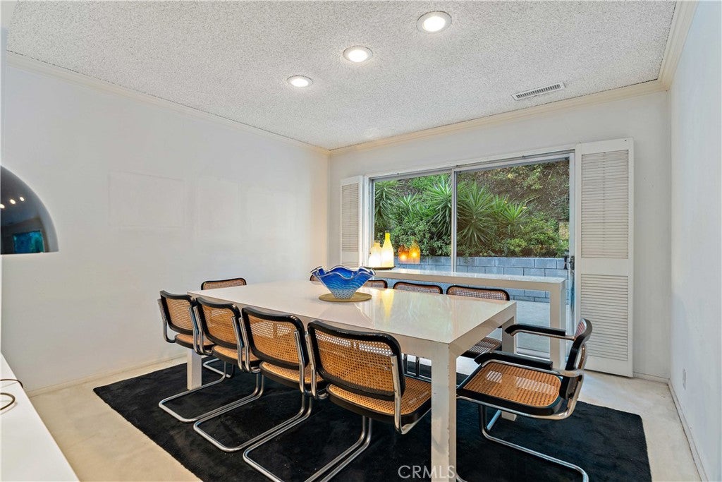 Studio City, California, 91604, United States, 5 Bedrooms Bedrooms, ,4 BathroomsBathrooms,Residential,Active,2006964