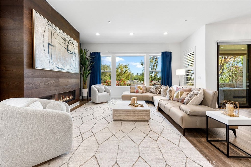 Lake Forest, California, 92630, United States, 5 Bedrooms Bedrooms, ,6 BathroomsBathrooms,Residential,Active,1801044