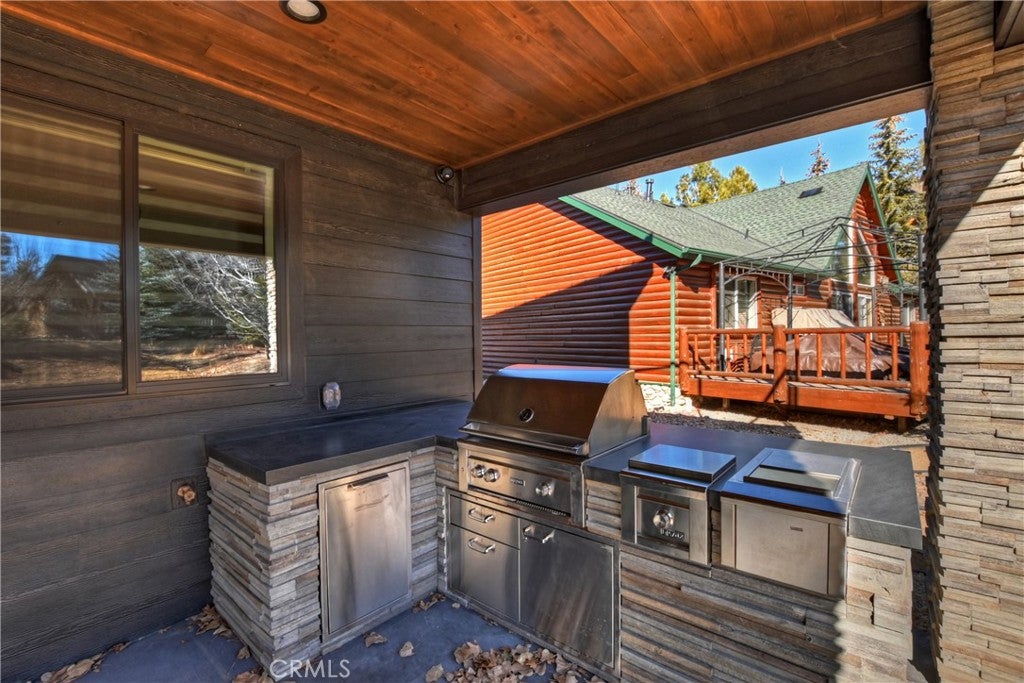 Big Bear Lake, California, 92315, United States, 5 Bedrooms Bedrooms, ,6 BathroomsBathrooms,Residential,Active,1988470