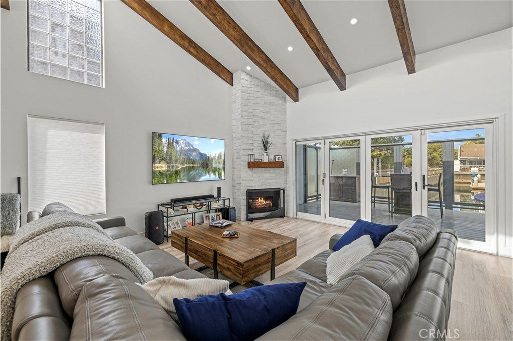 Oxnard, California, 93035, United States, 2 Bedrooms Bedrooms, ,2 BathroomsBathrooms,Residential,Active,2012806