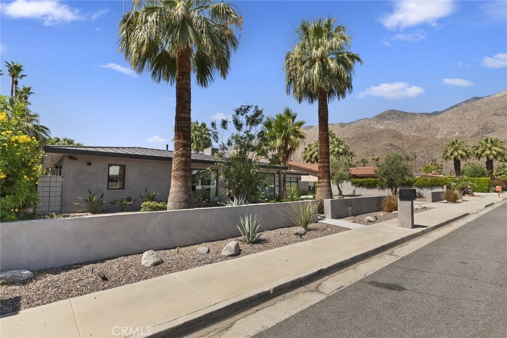 Palm Springs, California, 92264, United States, 4 Bedrooms Bedrooms, ,5 BathroomsBathrooms,Residential,Active,1999334