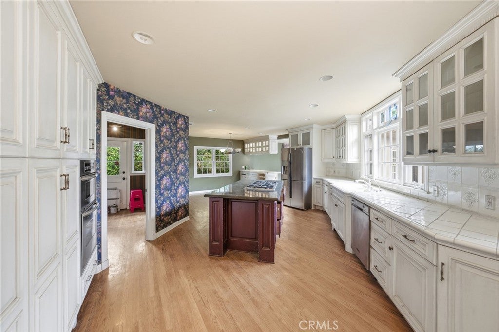 Arcadia, California, 91006, United States, 4 Bedrooms Bedrooms, ,4 BathroomsBathrooms,Residential,Active,1997620