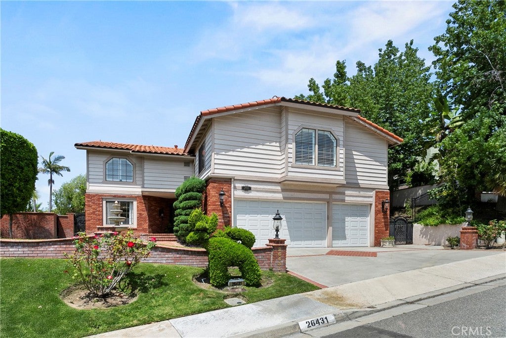 Laguna Hills, California, 92653, United States, 4 Bedrooms Bedrooms, ,3 BathroomsBathrooms,Residential,Active,1986896