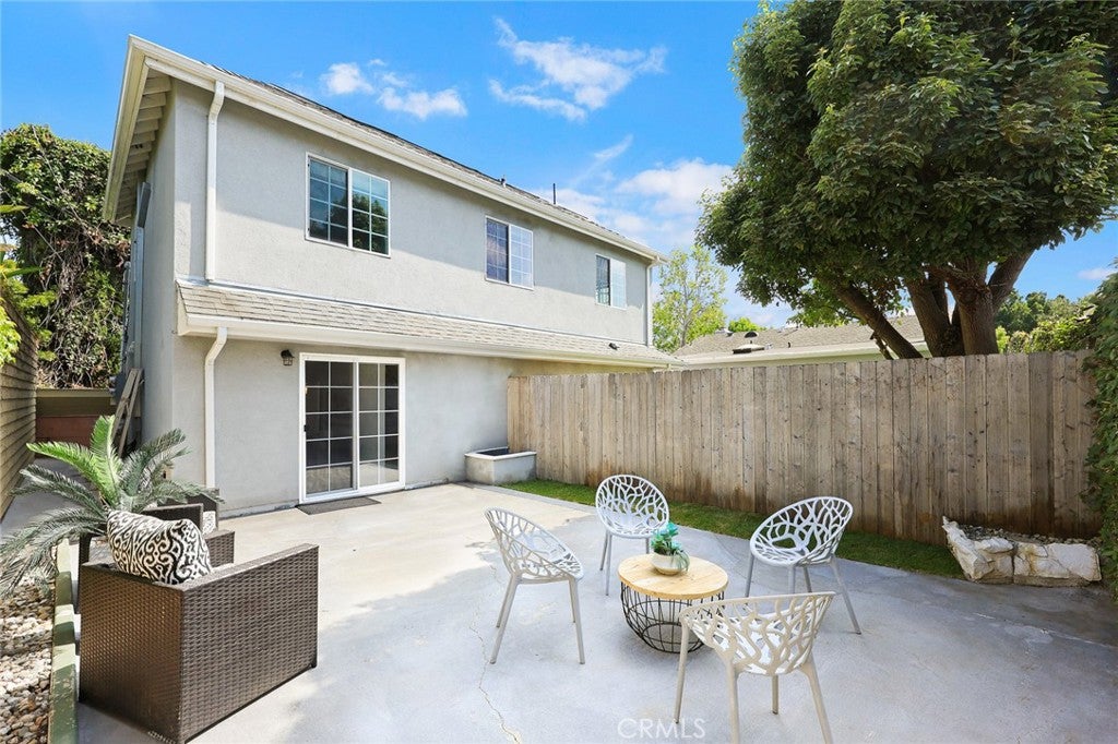 Los Angeles, California, 90034, United States, 5 Bedrooms Bedrooms, ,5 BathroomsBathrooms,Residential,Active,1899242