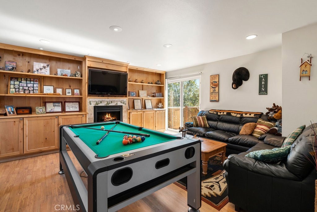 Lake Arrowhead, California, 92352, United States, 3 Bedrooms Bedrooms, ,3 BathroomsBathrooms,Residential,Active,1952988