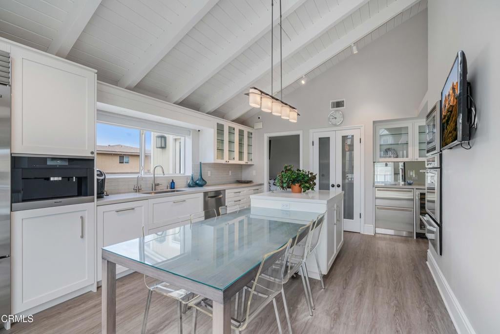 Oxnard, California, 93035, United States, 4 Bedrooms Bedrooms, ,5 BathroomsBathrooms,Residential,Active,1946436