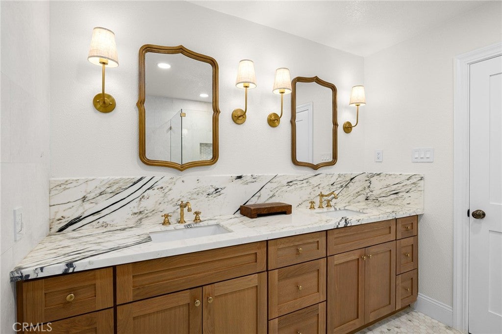 La Verne, California, 91750, United States, 4 Bedrooms Bedrooms, ,2 BathroomsBathrooms,Residential,Active,1944065