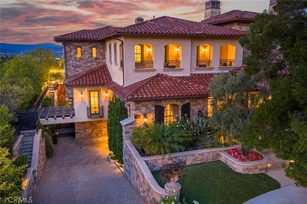 Valencia, California, 91381, United States, 7 Bedrooms Bedrooms, ,10 BathroomsBathrooms,Residential,Active,1959930