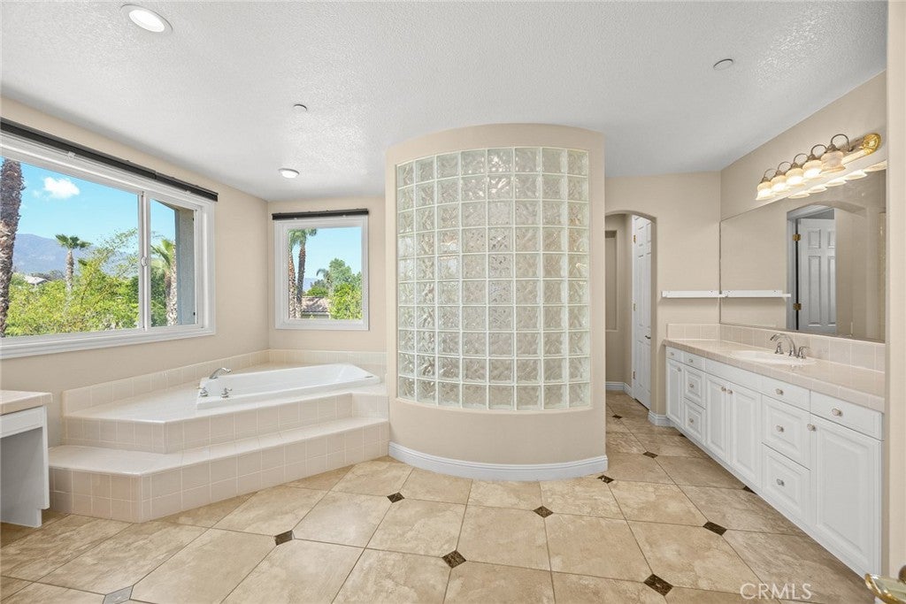 Rancho Cucamonga, California, 91739, United States, 5 Bedrooms Bedrooms, ,6 BathroomsBathrooms,Residential,Active,1798125