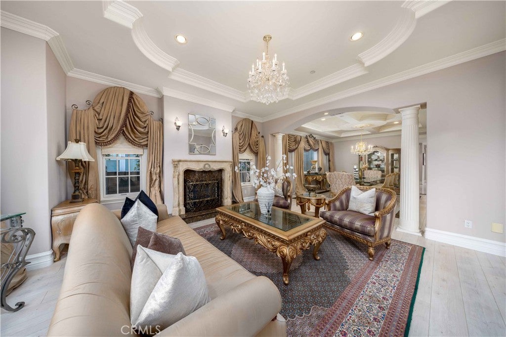 Arcadia, California, 91007, United States, 6 Bedrooms Bedrooms, ,7 BathroomsBathrooms,Residential,Active,1994965