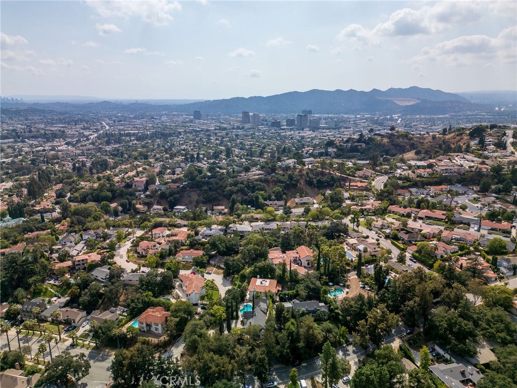 Glendale, California, 91207, United States, 4 Bedrooms Bedrooms, ,4 BathroomsBathrooms,Residential,Active,1945087