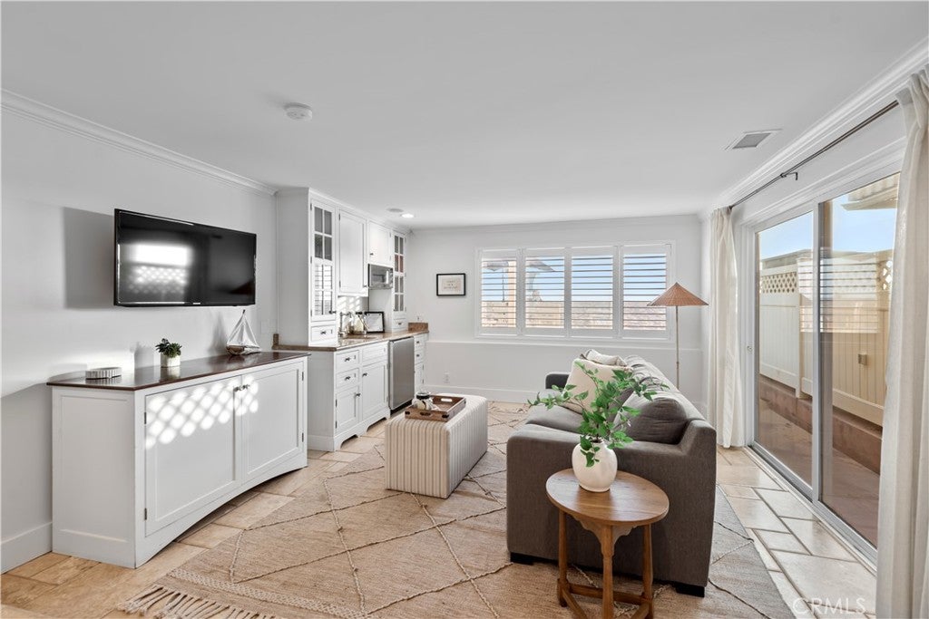 Oxnard, California, 93035, United States, ,4 BathroomsBathrooms,Residential,Active,1839447