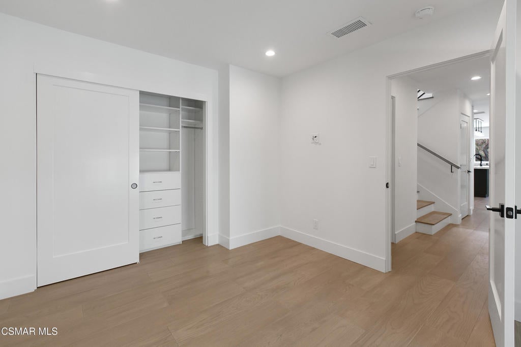 Westlake Village, California, 91361, United States, 3 Bedrooms Bedrooms, ,3 BathroomsBathrooms,Residential,Active,2031761