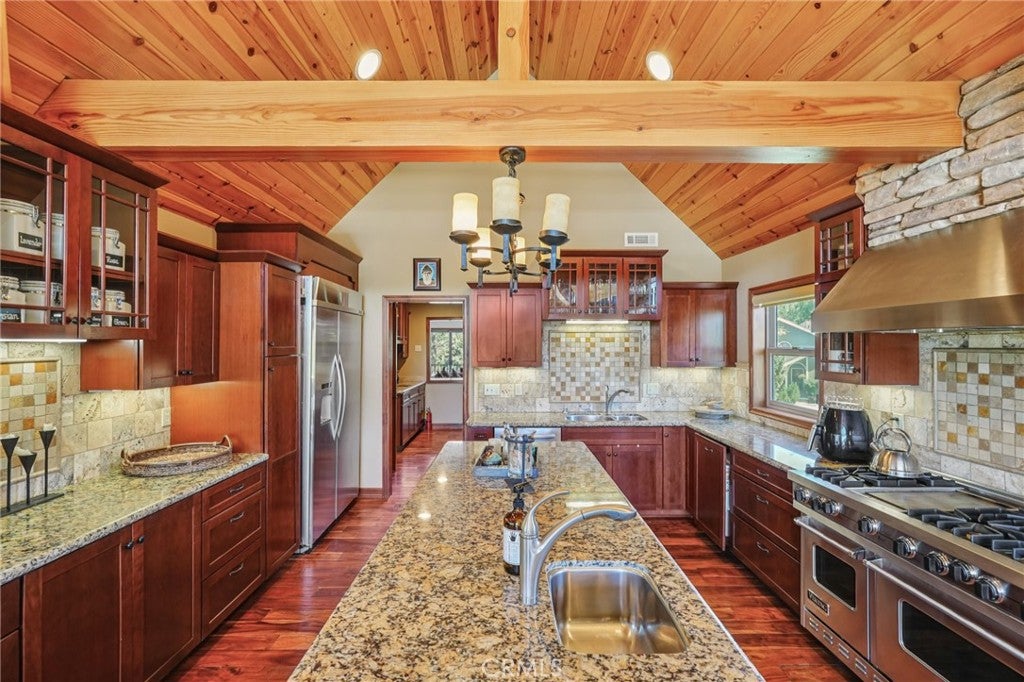 Big Bear Lake, California, 92315, United States, 6 Bedrooms Bedrooms, ,7 BathroomsBathrooms,Residential,Active,1945198