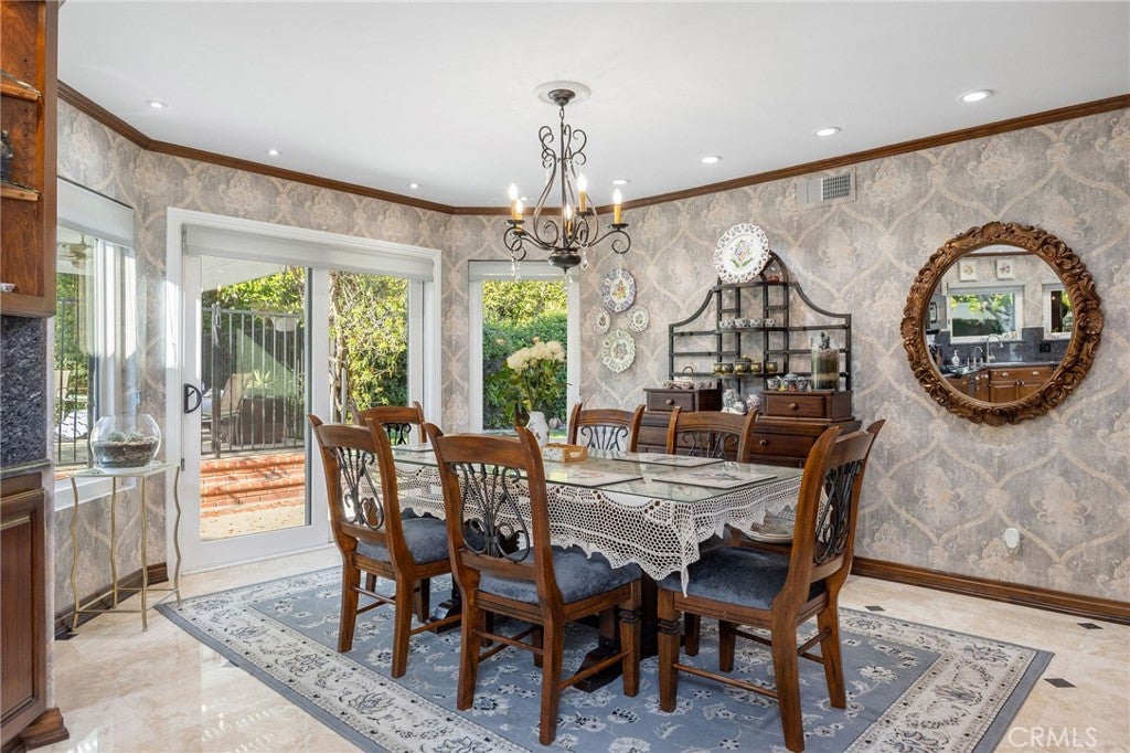 Chatsworth, California, 91311, United States, 4 Bedrooms Bedrooms, ,3 BathroomsBathrooms,Residential,Active,2006764