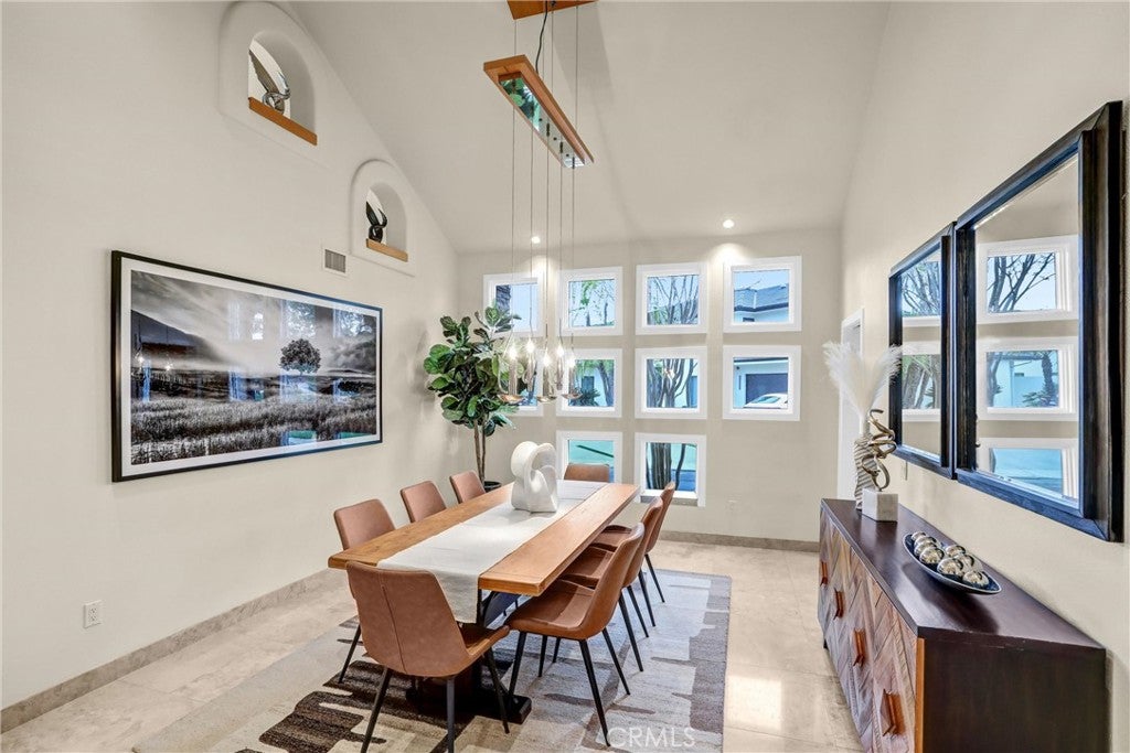 Anaheim, California, 92807, United States, 6 Bedrooms Bedrooms, ,5 BathroomsBathrooms,Residential,Active,2006989