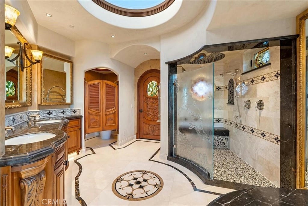 Cayucos, California, 93430, United States, ,5 BathroomsBathrooms,Residential,Active,1769481