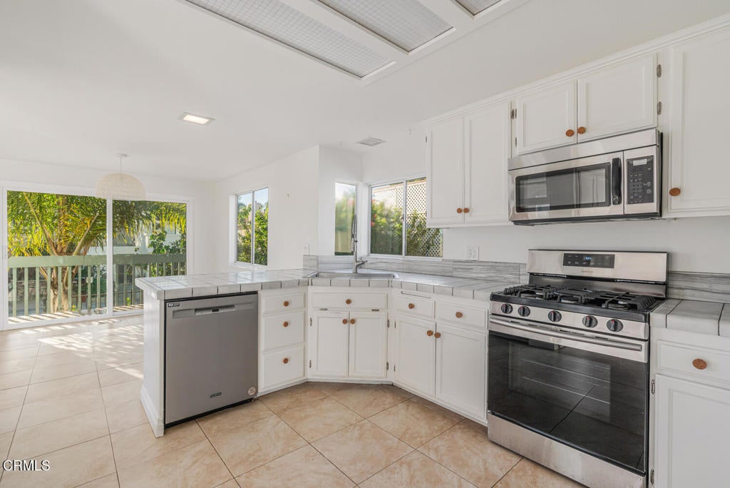 Oxnard, California, 93035, United States, 4 Bedrooms Bedrooms, ,2 BathroomsBathrooms,Residential,Active,2008928