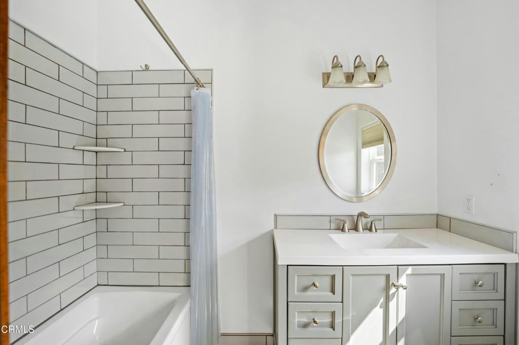 Santa Paula, California, 93060, United States, ,5 BathroomsBathrooms,Residential,Active,1756359