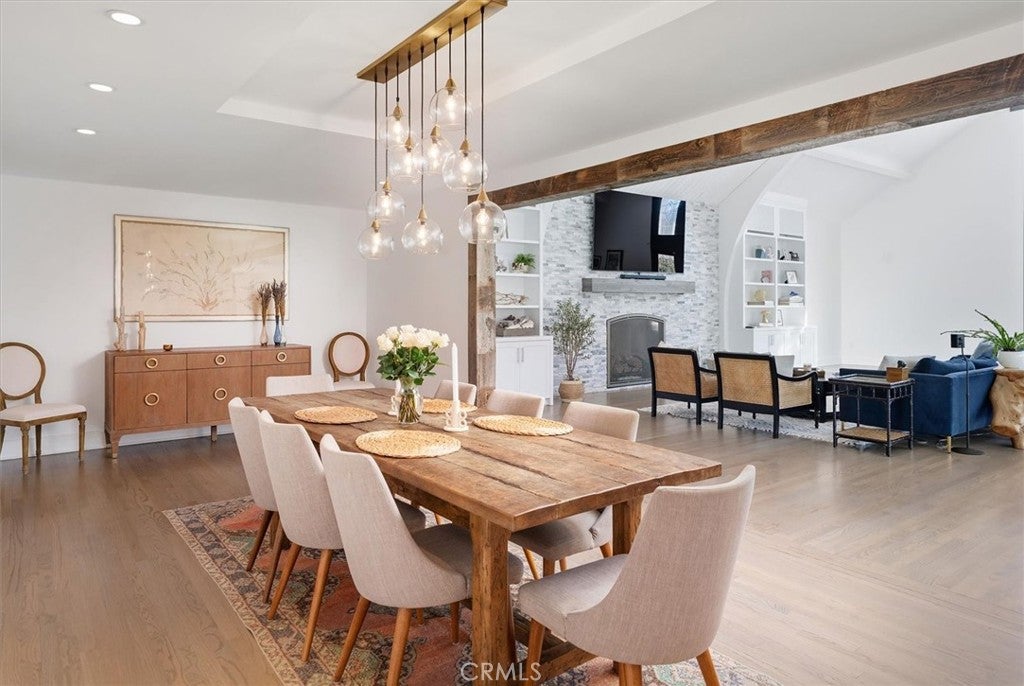 Agoura Hills, California, 91301, United States, 4 Bedrooms Bedrooms, ,5 BathroomsBathrooms,Residential,Active,1966025