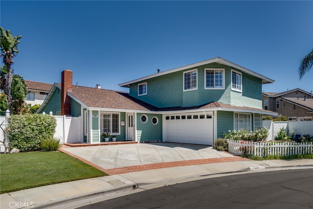 Huntington Beach, California, 92647, United States, 4 Bedrooms Bedrooms, ,3 BathroomsBathrooms,Residential,Active,2037145