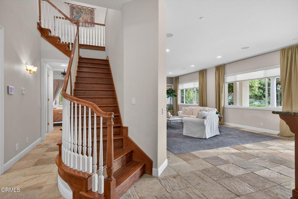 Camarillo, California, 93012, United States, 5 Bedrooms Bedrooms, ,6 BathroomsBathrooms,Residential,Active,2006970