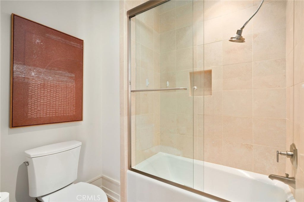 Newport Beach, California, 92660, United States, 2 Bedrooms Bedrooms, ,3 BathroomsBathrooms,Residential,Active,2009419