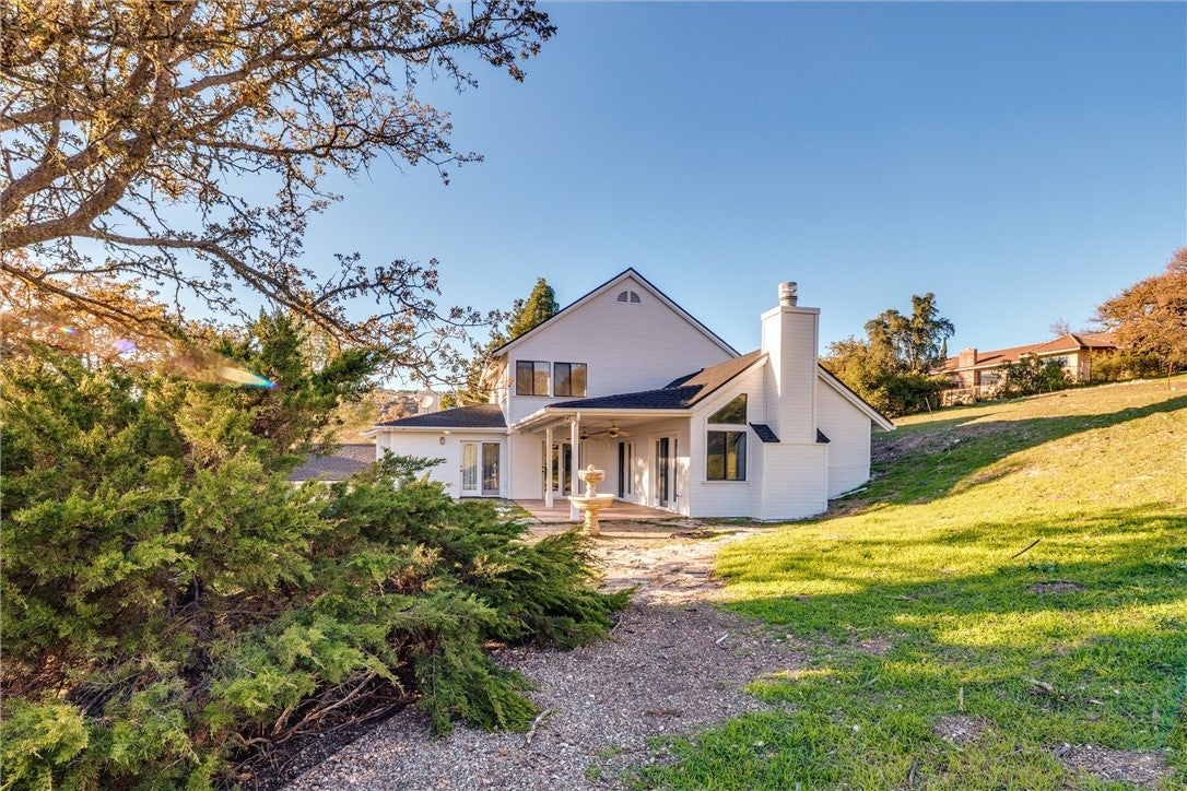 Paso Robles, California, 93446, United States, 4 Bedrooms Bedrooms, ,3 BathroomsBathrooms,Residential,Active,2006900