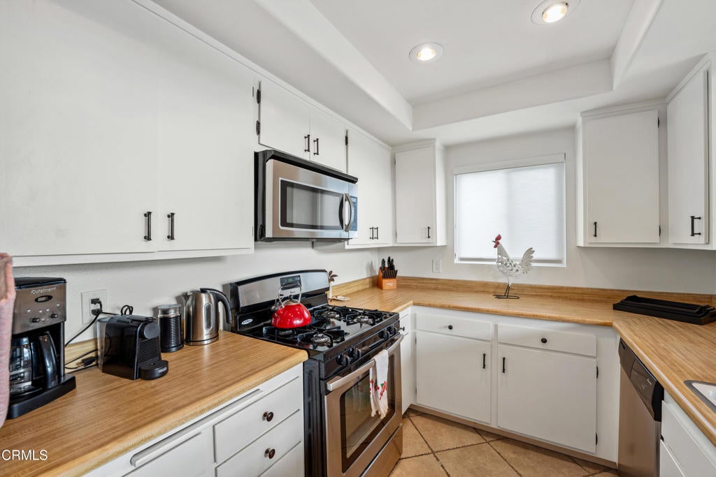 Oxnard, California, 93035, United States, 4 Bedrooms Bedrooms, ,2 BathroomsBathrooms,Residential,Active,2007278