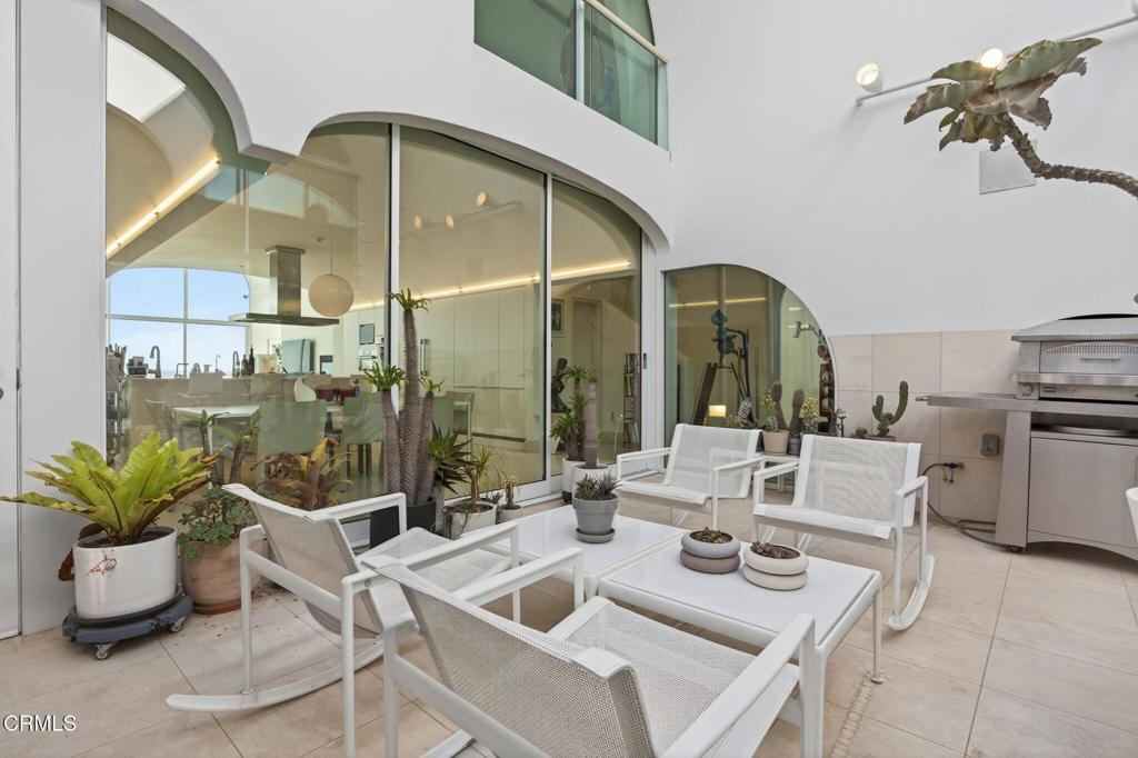 Oxnard, California, 93035, United States, 4 Bedrooms Bedrooms, ,5 BathroomsBathrooms,Residential,Active,1904736