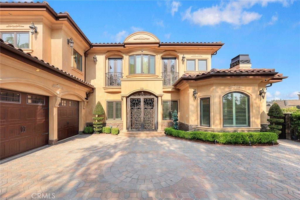 Arcadia, California, 91006, United States, 4 Bedrooms Bedrooms, ,5 BathroomsBathrooms,Residential,Active,1904748
