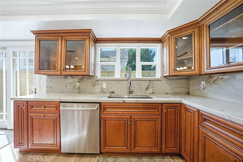 Seal Beach, California, 90740, United States, 4 Bedrooms Bedrooms, ,3 BathroomsBathrooms,Residential,Active,2010555